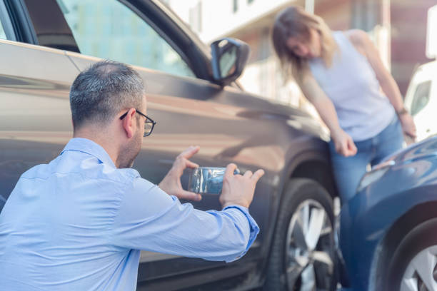 Professional Car Insurance Near Me technician working in Oakland, CA